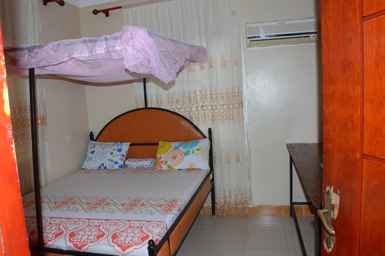 Jj & Je Family House Hostel Dar es Salaam Bagian luar foto