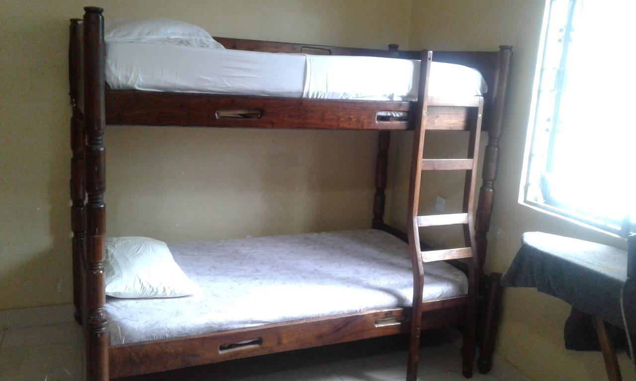 Jj & Je Family House Hostel Dar es Salaam Bagian luar foto