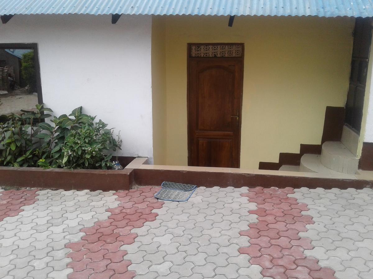 Jj & Je Family House Hostel Dar es Salaam Bagian luar foto