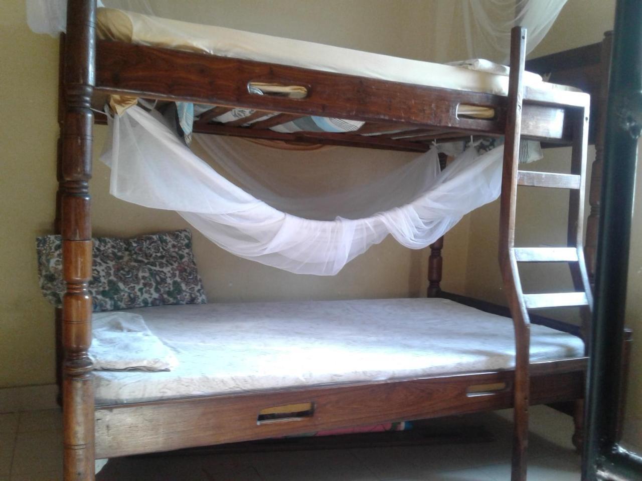 Jj & Je Family House Hostel Dar es Salaam Bagian luar foto